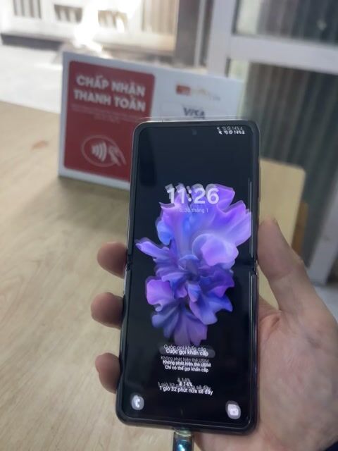 Samsung Galaxy Z Flip 5G 256GB Hồng. Mua bán Điện thoại tại Quận Đống Đa Hà Nội được đăng bởi thắng mobile mua bán điện thoại hình 1