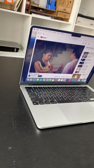 Apple MacBook Air M2 16GB/256GB Bạc 13.6 inch. Mua bán Laptop tại Quận Gò Vấp Tp Hồ Chí Minh được đăng bởi LapTop HD hình 1