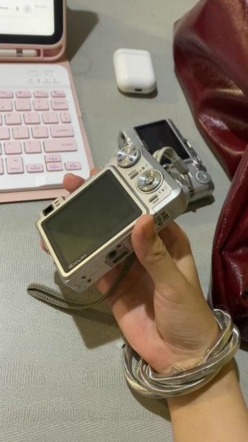 Máy ảnh Casio Exilim ez750 Bạc. Mua bán Máy ảnh, Máy quay tại Quận Bình Thuỷ Cần Thơ được đăng bởi Ha Truong hình 1