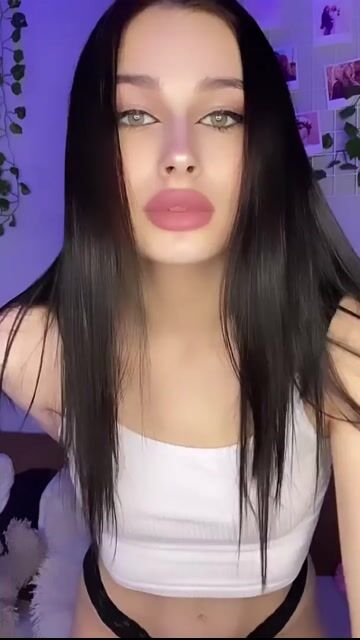 Model - LisaPlase blowjob