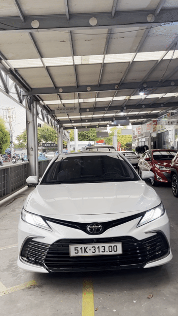 Toyota Camry 2.5Q 2022 / Thương lượng. Mua bán Ô tô tại Quận Tân Phú Tp Hồ Chí Minh được đăng bởi Lê Tấn Dũ hình 1