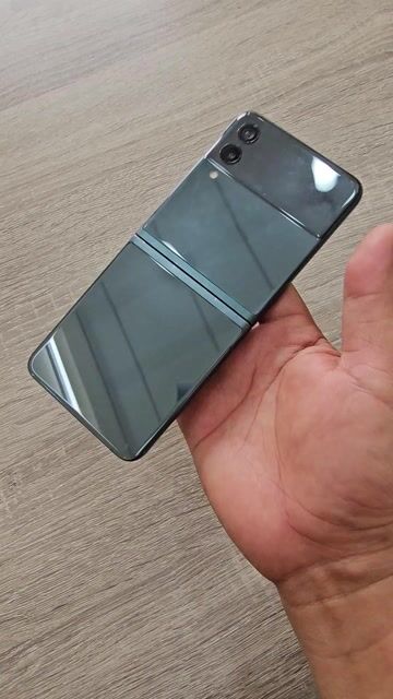 Samsung Galaxy Z Flip3 256GB xanh. Mua bán Điện thoại tại Quận Gò Vấp Tp Hồ Chí Minh được đăng bởi Cửa hàng  KGPHONE STORE hình 1