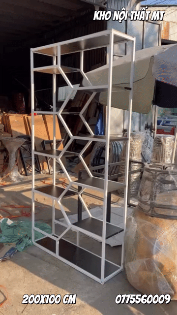 Kệ Đồ Dùng,Kệ Trang Trí Đẹp,Giá Rẻ,New 100%,cao 2m. Mua bán Tủ, kệ gia đình tại Quận Cẩm Lệ Đà Nẵng được đăng bởi Kho Nội Thất MT  hình 1