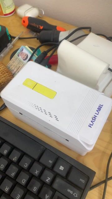 Máy in nhiệt Flash Label A318 BT Trắng Mới. Mua bán Đồ dùng văn phòng tại Thành phố Thanh Hóa Thanh Hóa được đăng bởi Huan Hoang hình 1