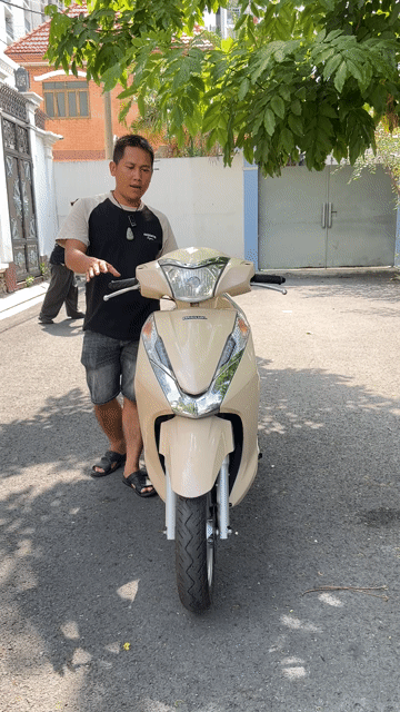 Honda Lead 125 2014 Vàng cát. Mua bán Xe máy tại Quận Tân Phú Tp Hồ Chí Minh được đăng bởi Mr Bảy hình 1