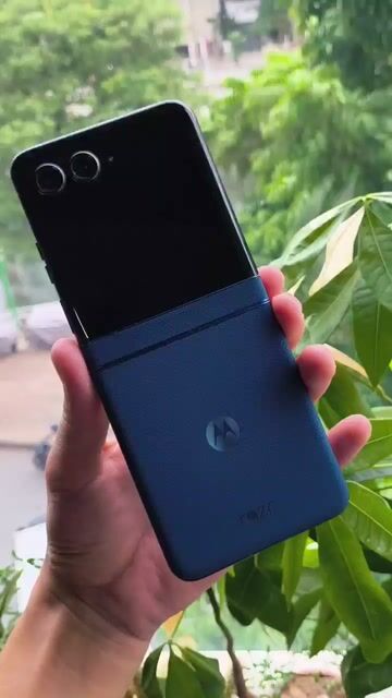 Motorola Razr 60 5G 2 sim 8/256GB/ZIN ĐẸP/TẶNG SẠC. Mua bán Điện thoại tại Quận Thanh Xuân Hà Nội được đăng bởi Playmobile Hà Nội 102 Thượng Đình hình 1