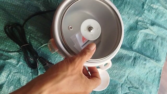 Nồi cơm điện mini Kim Cương 0.3L Cam. Mua bán Bếp, lò, đồ điện nhà bếp tại Quận Tân Phú Tp Hồ Chí Minh được đăng bởi Cụ Già Khó Tính hình 1