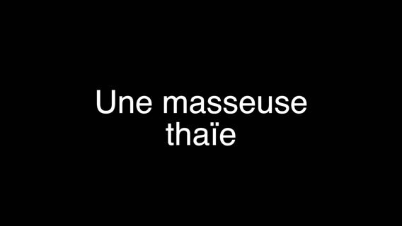 Une masseuse thaïe