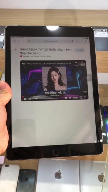 Ipad Gen 5 32Gb Zin Full mới 90%. Mua bán Máy tính bảng tại Quận Tây Hồ Hà Nội được đăng bởi NTMOBILE  cửa hàng di động  hình 1