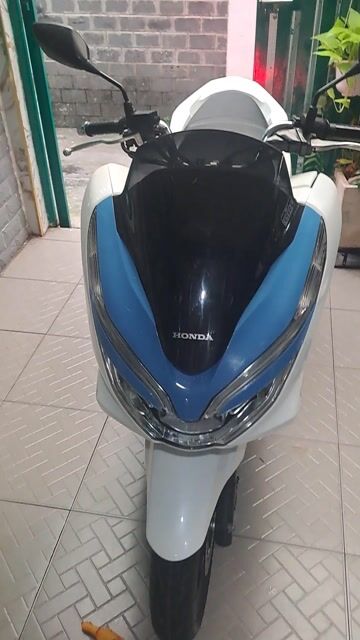 Honda PCX 125cc 2019 Trắng Xanh. Mua bán Xe máy tại Quận Bình Thạnh Tp Hồ Chí Minh được đăng bởi Thanh Luật hình 1