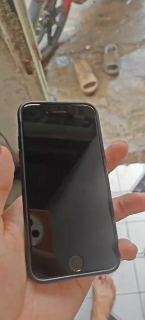 Apple iPhone SE 2020 128GB Bạc. Mua bán Điện thoại tại Thành phố Thủ Đức Tp Hồ Chí Minh được đăng bởi fiji hình 1