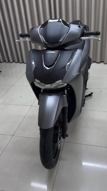Honda SH 125 Xám Mới 100%. Mua bán Xe máy tại Quận Thanh Khê Đà Nẵng được đăng bởi THẾ MẪN CHUYÊN XE LƯỚT CÓ BÁN TRẢ GÓP  hình 1
