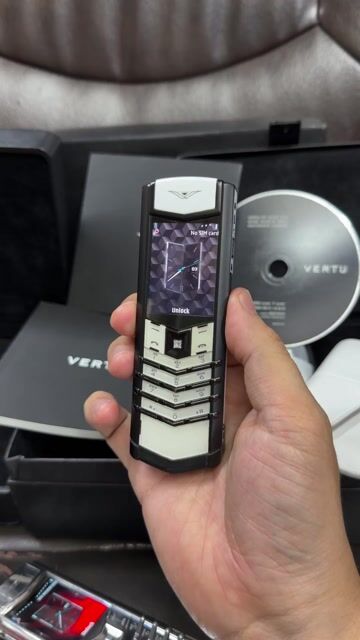 Vertu S Panda Đen trắng Đã sử dụng. Mua bán Điện thoại tại Quận 7 Tp Hồ Chí Minh được đăng bởi mrlao hình 1