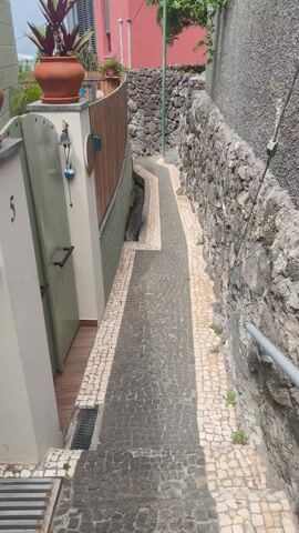 Walking the lanes of Jardim do Mar