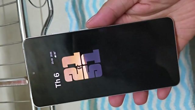 OnePlus Ace 5 256GB Vàng titan. Mua bán Điện thoại tại Huyện Châu Thành Kiên Giang được đăng bởi Nguyễn trọng hữu  hình 1