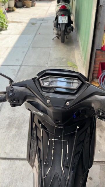 Honda Winner X V2, ABS, Vàng Đen 16500 km. Mua bán Xe máy tại Quận 3 Tp Hồ Chí Minh được đăng bởi Cao Lợi hình 1