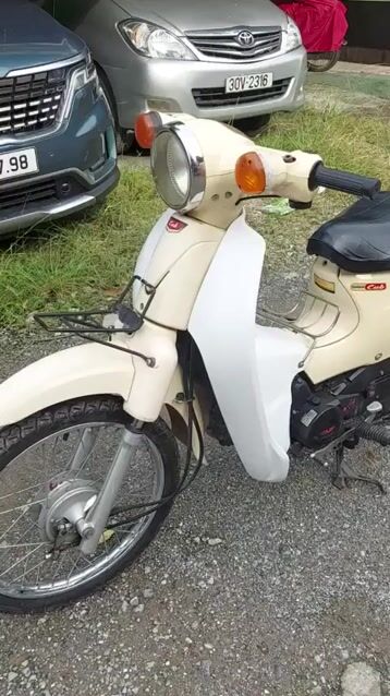 Bán xe Cub 50cc mầu vàng chính chủ. Mua bán Xe máy tại Quận Hoàng Mai Hà Nội được đăng bởi Quân hình 1