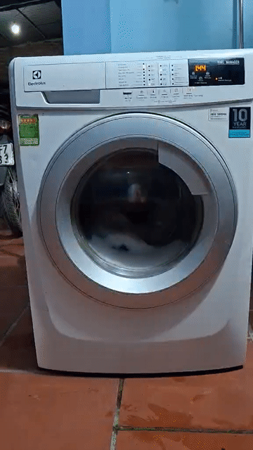 Máy giặt Electrolux  Lồng Ngang. Mua bán Máy giặt tại Quận Cầu Giấy Hà Nội được đăng bởi Nam Nguyễn hình 1