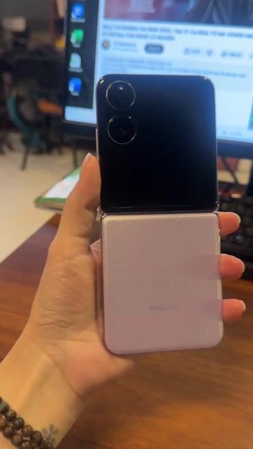 Xiaomi Mix Flip Tím nhạt. Mua bán Điện thoại tại Quận 10 Tp Hồ Chí Minh được đăng bởi Đinh Mai Ngọc hình 1