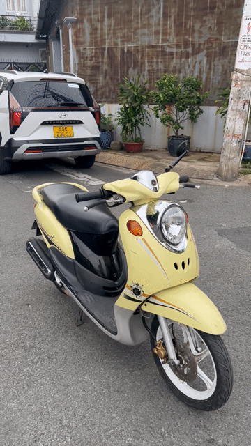 Yamaha Mio Classico Vàng. Mua bán Xe máy tại Quận Tân Phú Tp Hồ Chí Minh được đăng bởi Chị Thảo hình 1