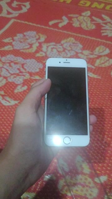 iPhone 6 Vàng Đã qua sử dụng. Mua bán Điện thoại tại Thành phố Dĩ An Bình Dương được đăng bởi Lâm Nguyễn hình 1