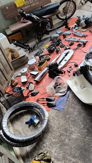 KHUNG SƯỜN CỤC MÁY VÀ ĐỒ MÁY DREAM THÁI. Mua bán Phụ tùng xe tại Thành phố Biên Hòa Đồng Nai được đăng bởi Nguyễn Đăng hình 1