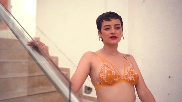 Model - Susane West anal