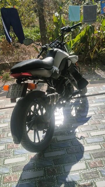 Honda Xe máy Đen Trắng. Mua bán Xe máy tại Huyện Bình Chánh Tp Hồ Chí Minh được đăng bởi Nguyễn Minh Tùng  hình 1