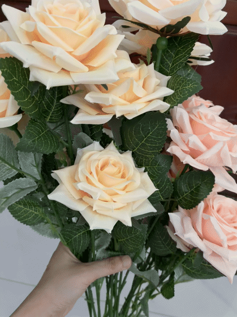 Hoa hồng giả lụa vàng cam 46cm. Mua bán Cây cảnh, đồ trang trí tại Quận Đống Đa Hà Nội được đăng bởi linh hình 1