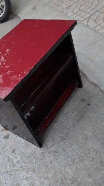 Kệ gỗ 2 tầng Đỏ Nâu. Mua bán Tủ, kệ gia đình tại Quận Tân Phú Tp Hồ Chí Minh được đăng bởi Cao Duy Thắng hình 1