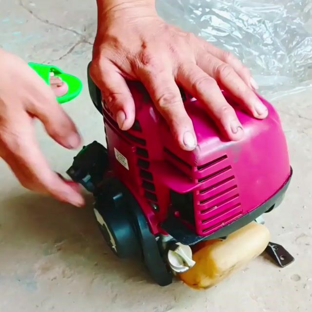 Máy phát cỏ Nông nghiệp Đỏ. Mua bán Đồ chuyên dụng, Giống nuôi trồng tại Huyện Châu Thành An Giang được đăng bởi phan văn lai hình 1