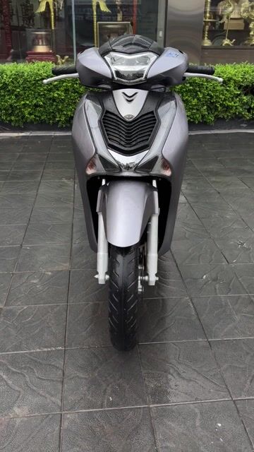 Sh 2019 chính chủ -Máy bao zin chất lừ luôn. Mua bán Xe máy tại Thành phố Nam Định Nam Định được đăng bởi Bảo Nhi Trần hình 1