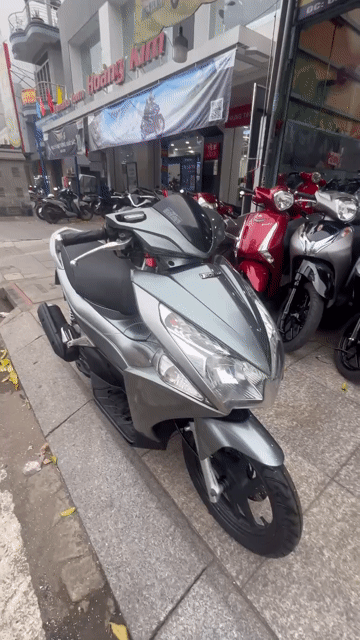 Honda Air Blade 2012 Xám đã sử dụng. Mua bán Xe máy tại Quận Tân Phú Tp Hồ Chí Minh được đăng bởi Tuanduy hình 1
