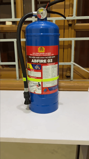 Bình chữa cháy ABFIRE 3 lít - Bộ Công An. Mua bán Đồ chuyên dụng, Giống nuôi trồng tại Quận Đống Đa Hà Nội được đăng bởi Hoàng Lê Minh hình 1