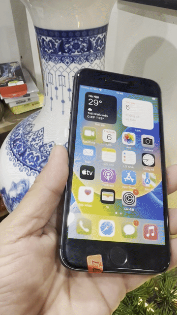 Apple iPhone 8 Đen iOS 16.7.15 zin98%. Mua bán Điện thoại tại Quận Long Biên Hà Nội được đăng bởi ĐIỆN THOẠI AK TẬN TÂM TRÁCH NHIỆM hình 1