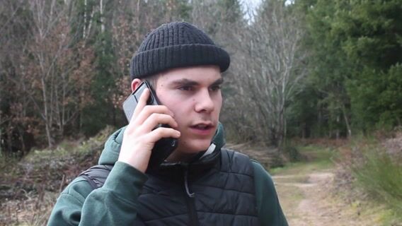 À l'ombre du complice