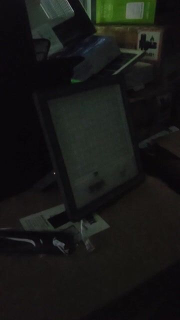 Đèn pha năng lượng mặt trời Dr.Watt. Mua bán Đèn tại Quận Ninh Kiều Cần Thơ được đăng bởi Thành Thịnh Hòa hình 1