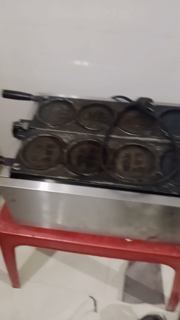 Máy làm bánh Kim loại Bạc. Mua bán Bếp, lò, đồ điện nhà bếp tại Huyện Ba Tri Bến Tre được đăng bởi Nhatbao Pham hình 1