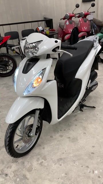 🔥 Honda Vision 2024 Trắng Tinh BSTP – Xe Mới Keng. Mua bán Xe máy tại Thành phố Thủ Đức Tp Hồ Chí Minh được đăng bởi Khương Phan hình 1