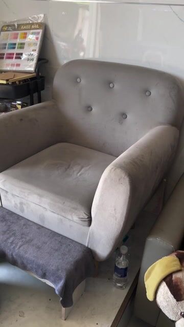 Ghế sofa nail Vải Xám Và Bục. Mua bán Bàn ghế tại Quận Liên Chiểu Đà Nẵng được đăng bởi Khôi hình 1