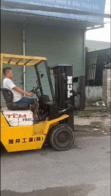 Xe nâng TCM FD25 Dầu 2.5 tấn 3m. Mua bán Phương tiện khác tại Thành phố Biên Hòa Đồng Nai được đăng bởi Dũng Cao hình 1