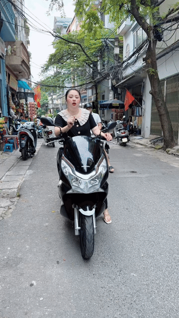 PCX 125fi nhập thái máy zin 100% 1 chủ đại chất. Mua bán Xe máy tại Quận Cầu Giấy Hà Nội được đăng bởi nguyễn bích thuỷ hình 1