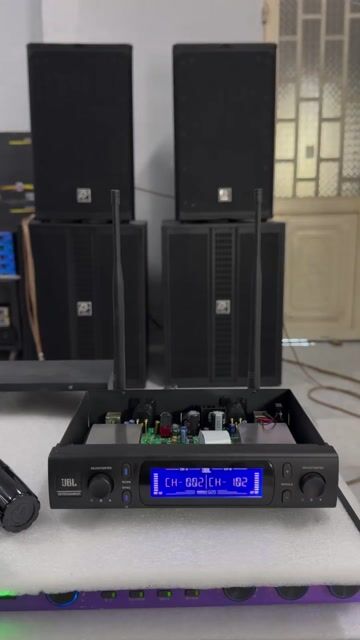 Micro bãi JBL VM300 chính hãng (Mỹ). Mua bán Tivi, Âm thanh tại Huyện Phong Điền Cần Thơ được đăng bởi Phong Vũ Audio Cần Thơ hình 1
