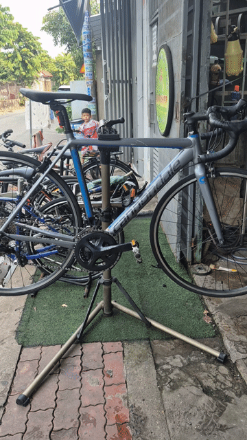 Xe đạp đua Cannondale khung Nhôm Nhật. Mua bán Xe đạp tại Huyện Hóc Môn Tp Hồ Chí Minh được đăng bởi MR RÔ hình 1