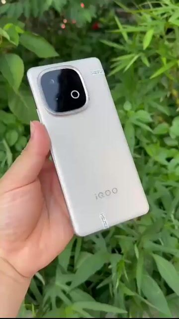 iQOO Z10 Turbo 12GB/256GB máy đẹ, pin 100%. Mua bán Điện thoại tại Thành phố Nam Định Nam Định được đăng bởi TRÍ DŨNG STORE hình 1