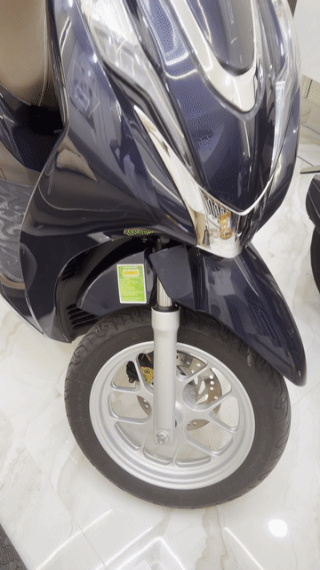 Honda Lead 4Val 2023 Xanh đen 16979 km. Mua bán Xe máy tại Quận 8 Tp Hồ Chí Minh được đăng bởi Thuận Authentic hình 1
