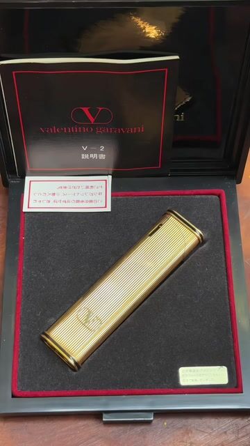 Bật lửa Valentino Garavani Vàng Kim loại. Mua bán Đồ sưu tầm, đồ cổ tại Huyện Cần Giờ Tp Hồ Chí Minh được đăng bởi Dương Trà hình 1