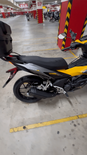 Honda Winner X 2019 Vàng đen. Mua bán Xe máy tại Thành phố Nha Trang Khánh Hòa được đăng bởi ILIA SMOLIN hình 1