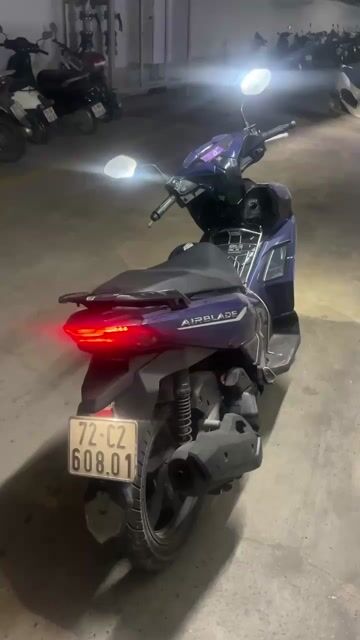 Honda Airblade 2023 125cc Xanh Đen. Mua bán Xe máy tại Huyện Gia Lâm Hà Nội được đăng bởi Sơn Ninh (FREQ) hình 1