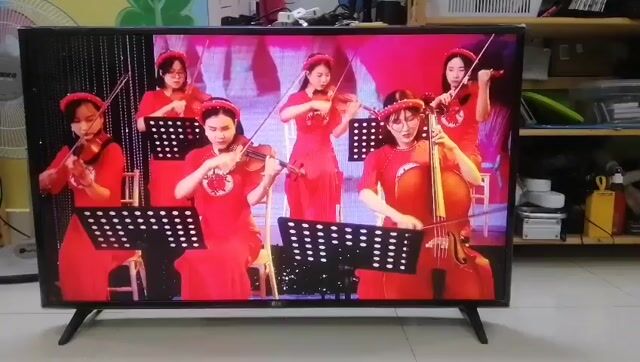 Smart Tivi LG 43 inch model 43LJ550T. Mua bán Tivi, Âm thanh tại Thành phố Thủ Đức Tp Hồ Chí Minh được đăng bởi Chau Vu hình 1